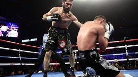 倒计时：卡内洛·阿尔瓦雷斯 vs 特伦斯·克劳福德